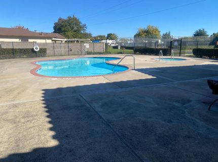 7566 Sunmore Ln, Sacramento, CA 95828 Photo