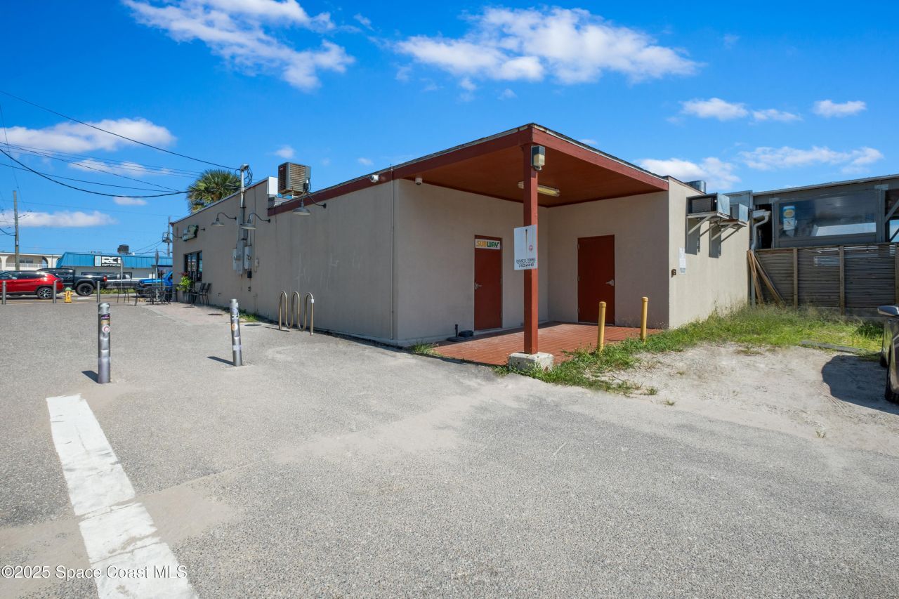26 S Atlantic Avenue, Cocoa Beach, FL 32931 Photo