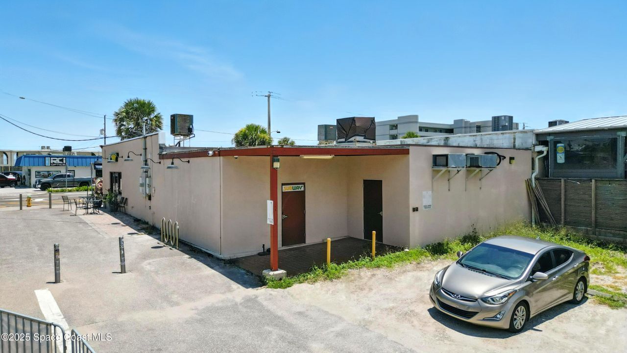 26 S Atlantic Avenue, Cocoa Beach, FL 32931 Photo