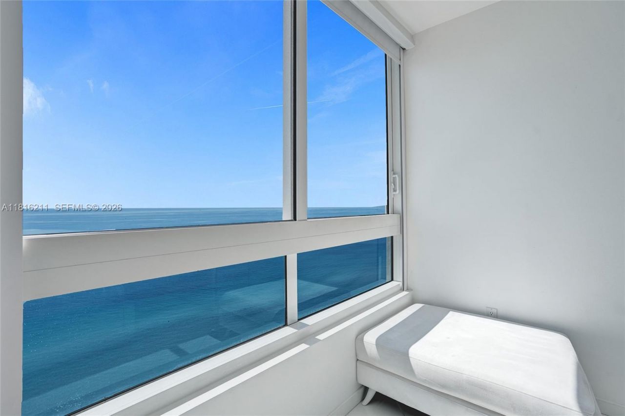 6365 Collins Ave, Unit 2403, Miami Beach, FL 33141 Photo