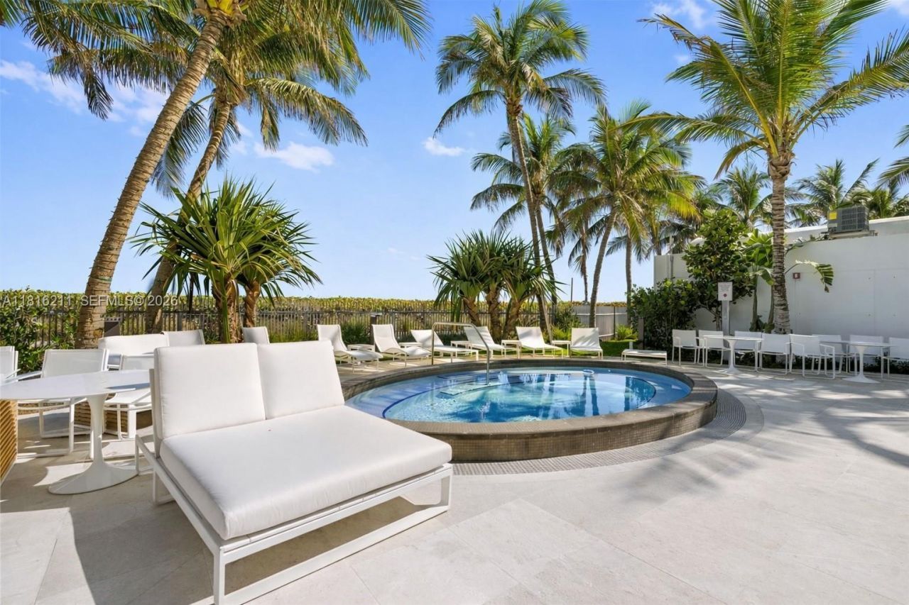 6365 Collins Ave, Unit 2403, Miami Beach, FL 33141 Photo