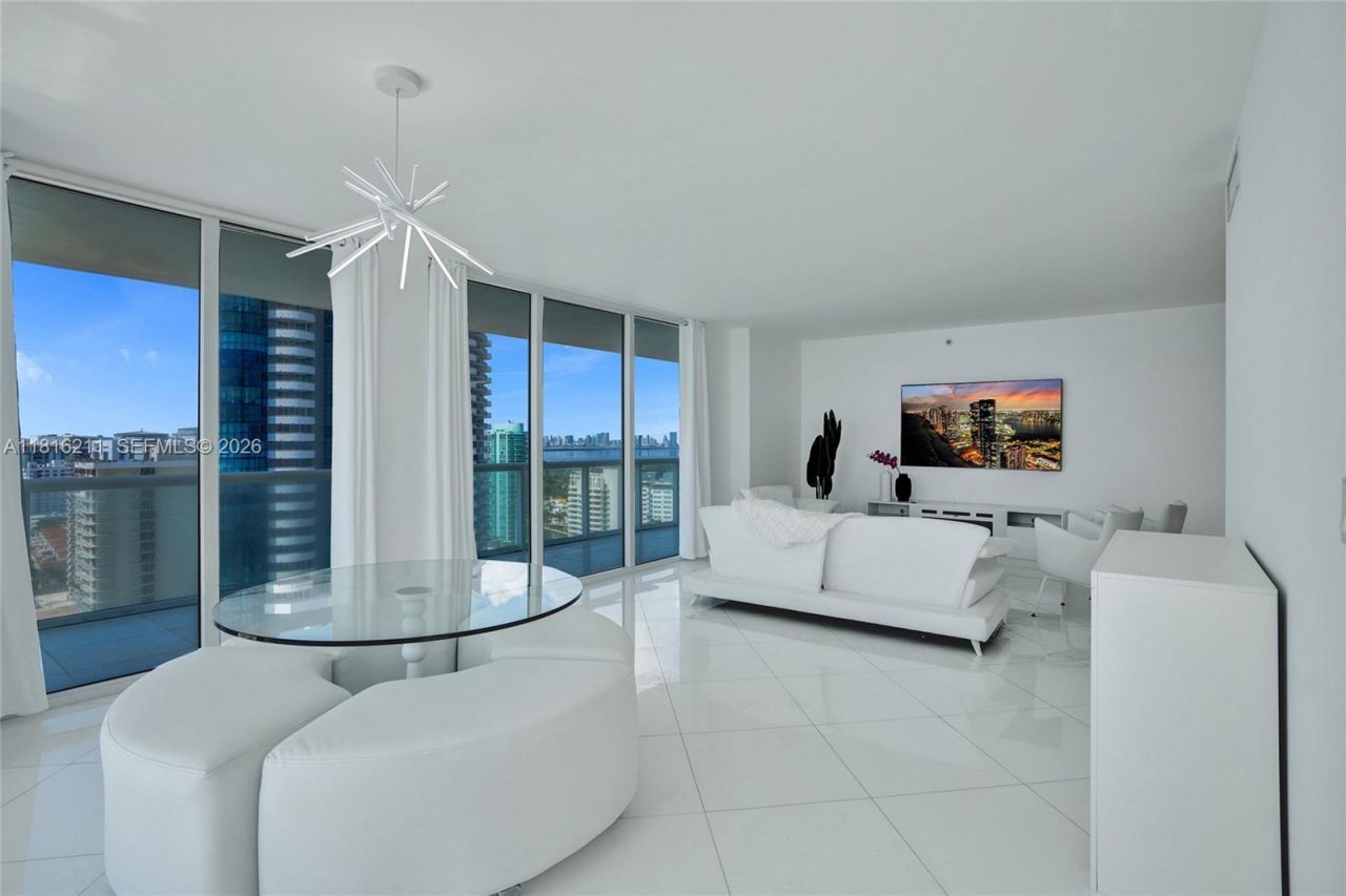 6365 Collins Ave, Unit 2403, Miami Beach, FL 33141 Photo