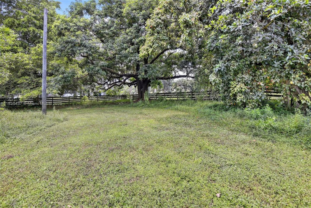 13851 SW 26th St, Davie, FL 33325 Photo