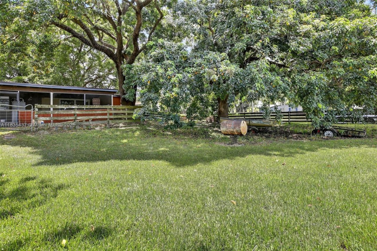 13851 SW 26th St, Davie, FL 33325 Photo