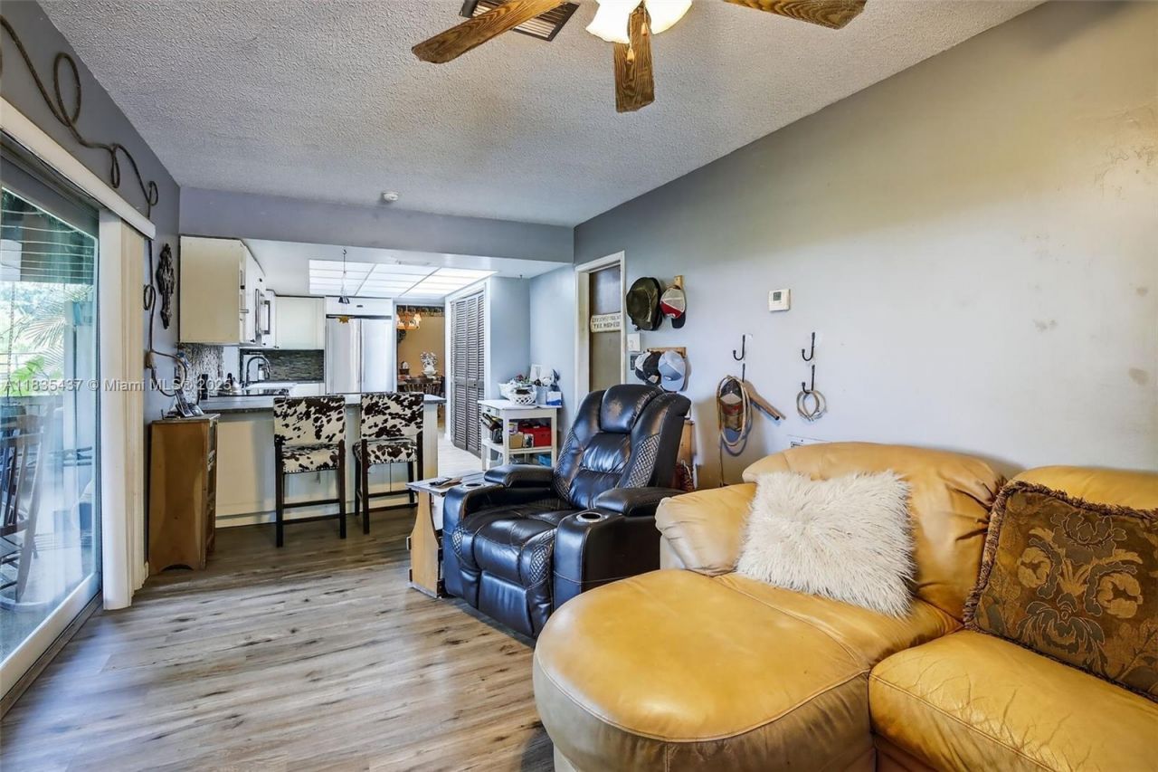 13851 SW 26th St, Davie, FL 33325 Photo