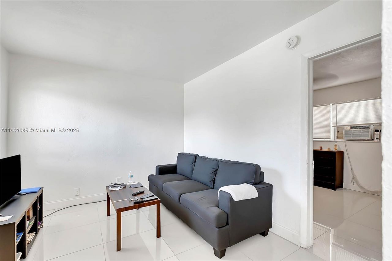 848 NW 2nd Ave, Fort Lauderdale, FL 33311 Photo