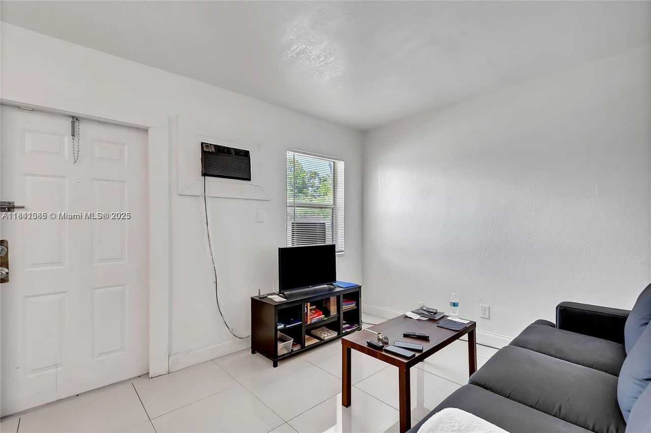 848 NW 2nd Ave, Fort Lauderdale, FL 33311 Photo