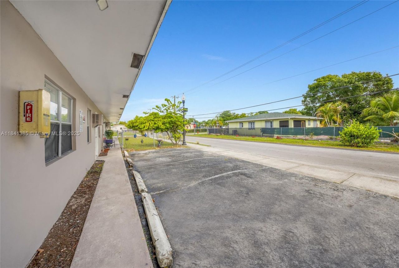 848 NW 2nd Ave, Fort Lauderdale, FL 33311 Photo