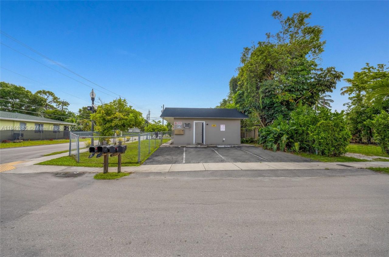 848 NW 2nd Ave, Fort Lauderdale, FL 33311 Photo