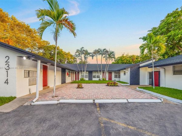 2314 Polk St, Hollywood, FL 33020