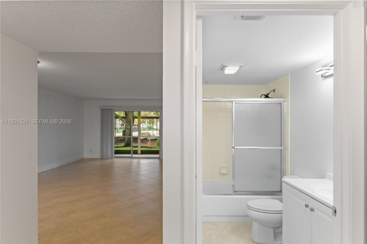 1400 SW 124th Ter, Unit 109Q, Pembroke Pines, FL 33027 Photo