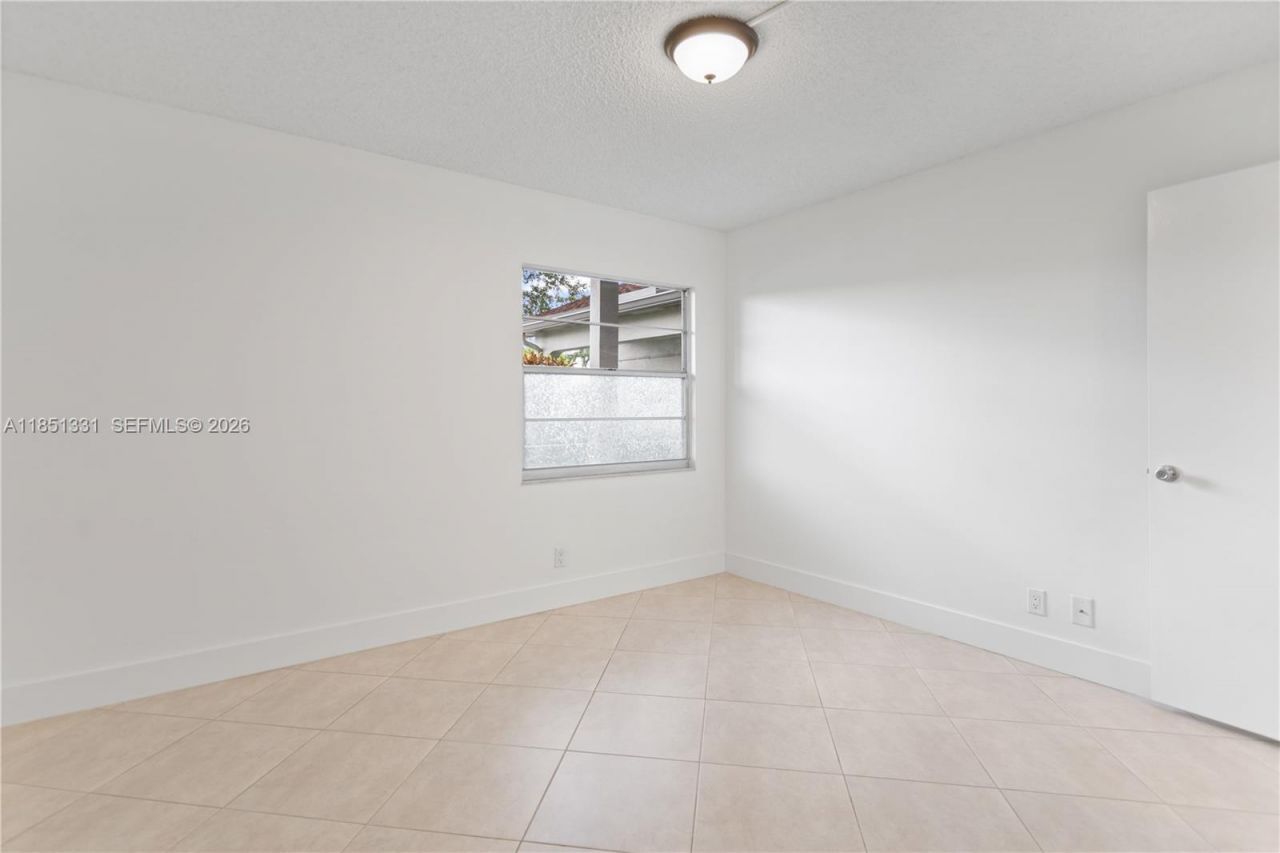 1400 SW 124th Ter, Unit 109Q, Pembroke Pines, FL 33027 Photo