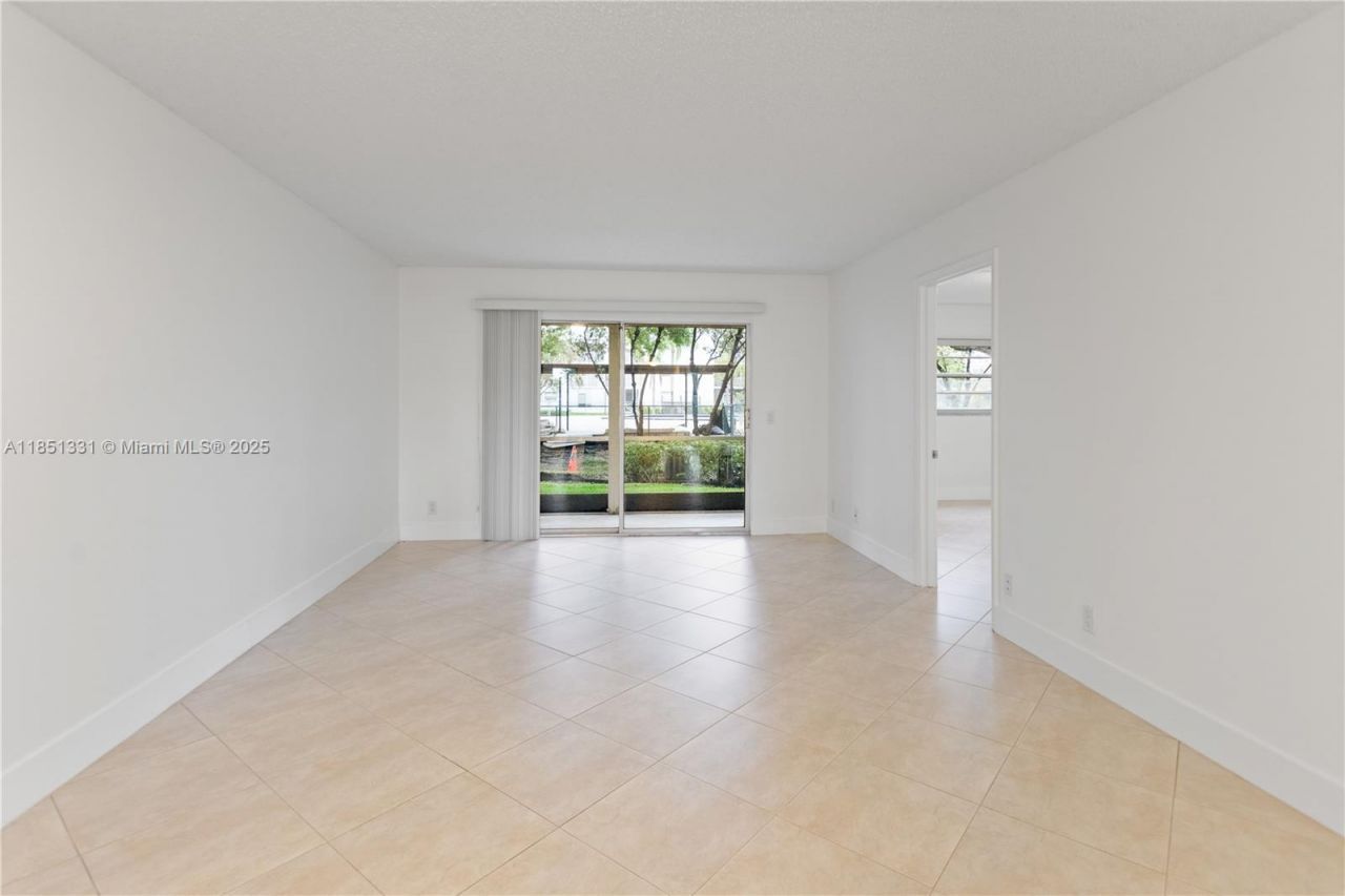 1400 SW 124th Ter, Unit 109Q, Pembroke Pines, FL 33027 Photo