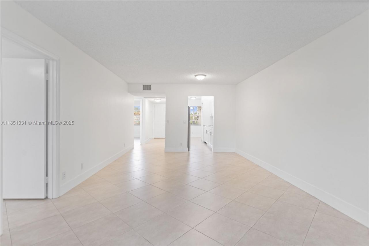 1400 SW 124th Ter, Unit 109Q, Pembroke Pines, FL 33027 Photo