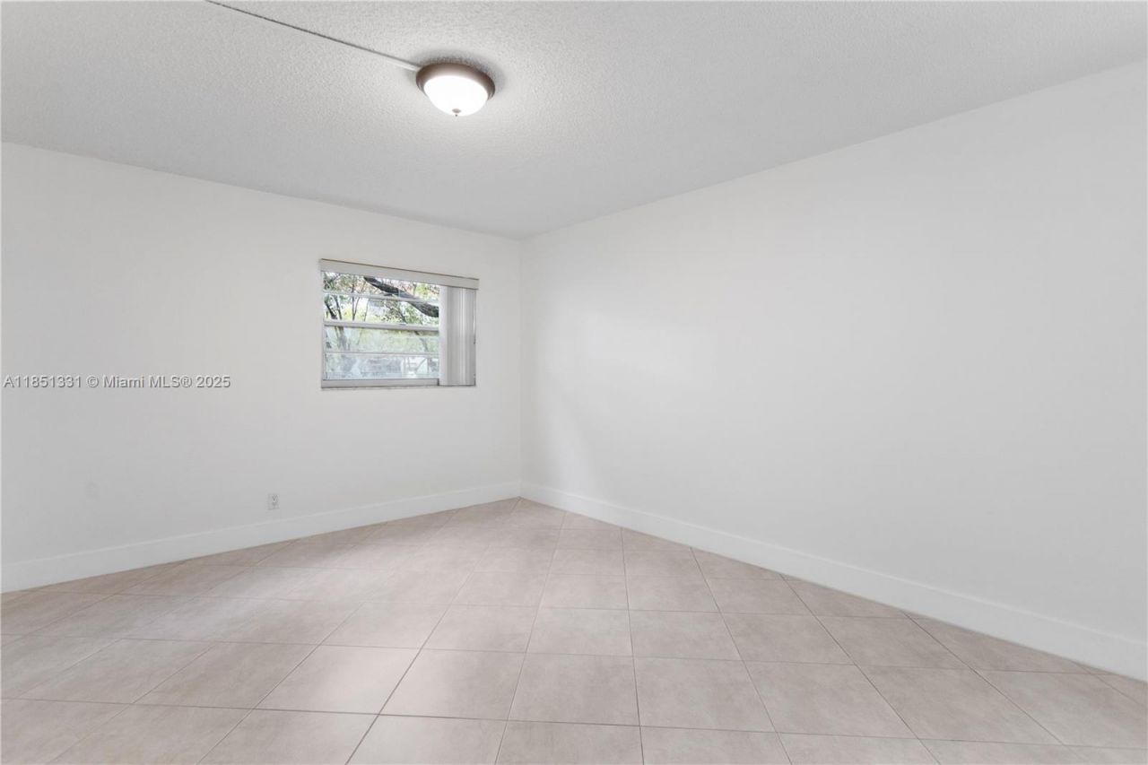 1400 SW 124th Ter, Unit 109Q, Pembroke Pines, FL 33027 Photo