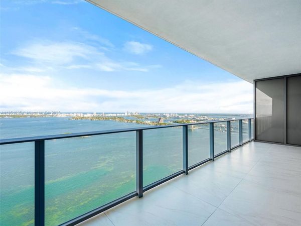 700 NE 24th St, Unit 4305, Miami, FL 33137