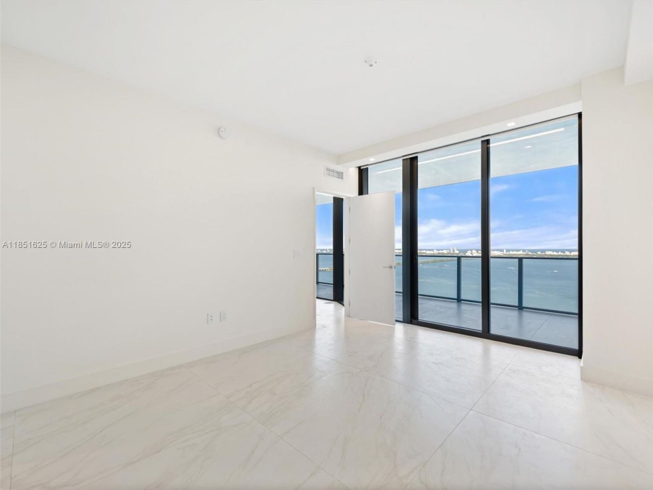 700 NE 24th St, Unit 4305, Miami, FL 33137 Photo