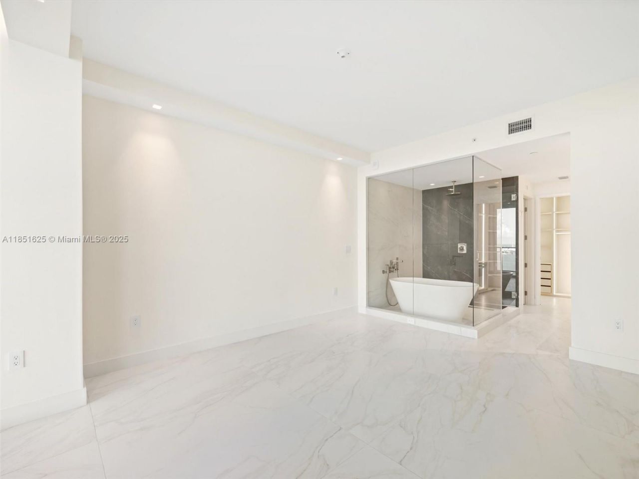 700 NE 24th St, Unit 4305, Miami, FL 33137 Photo