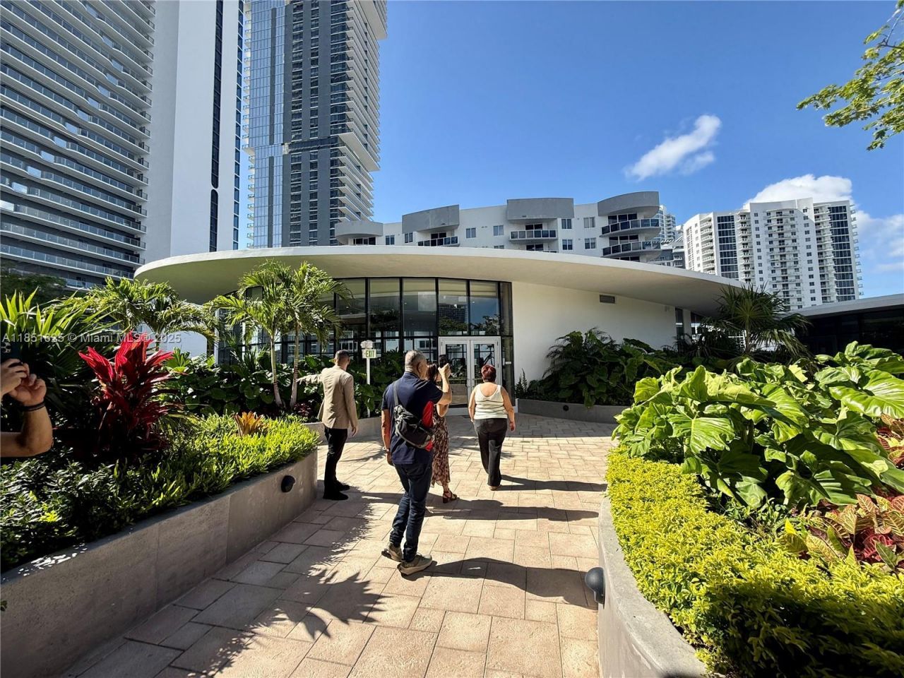 700 NE 24th St, Unit 4305, Miami, FL 33137 Photo