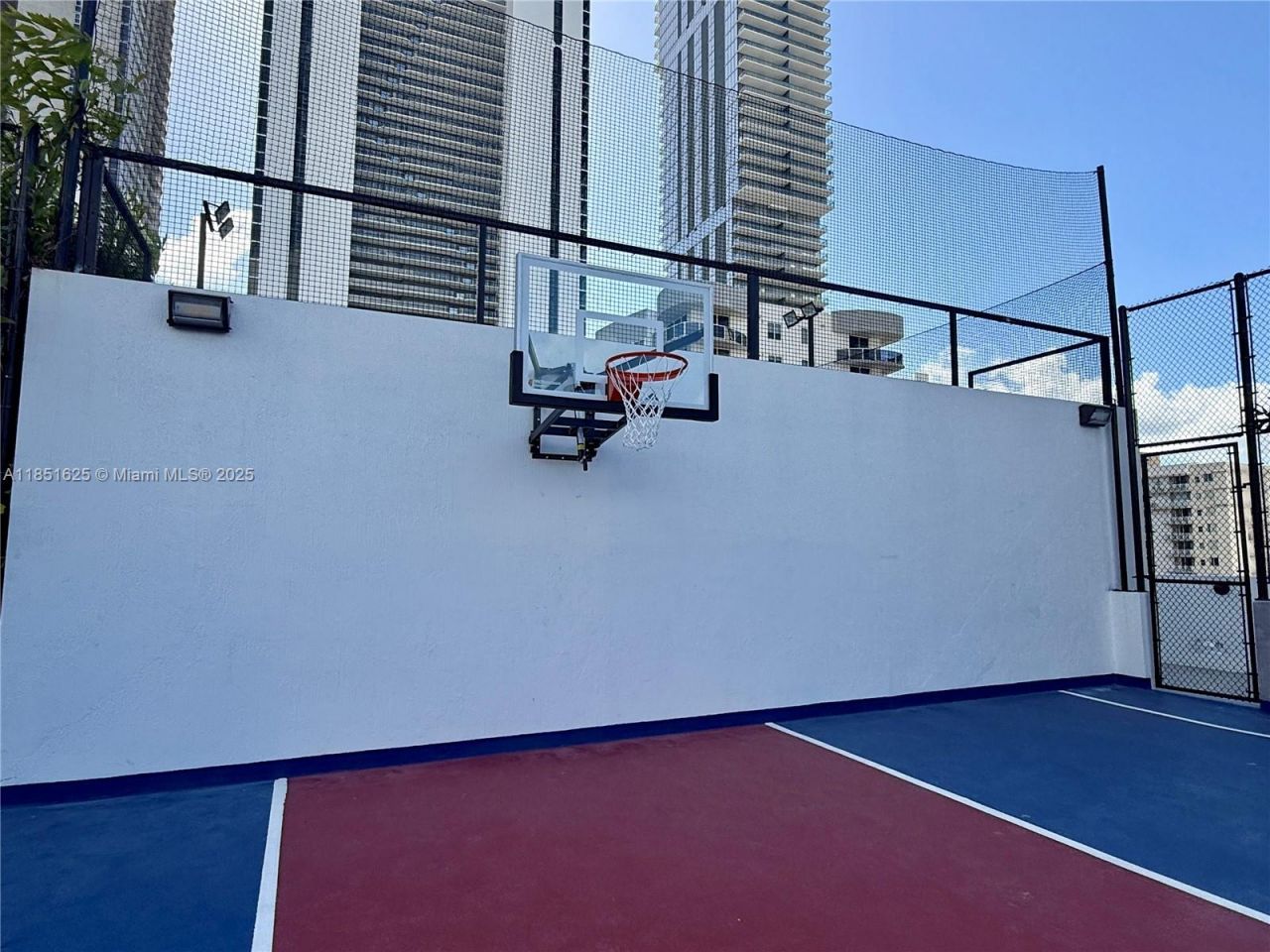 700 NE 24th St, Unit 4305, Miami, FL 33137 Photo