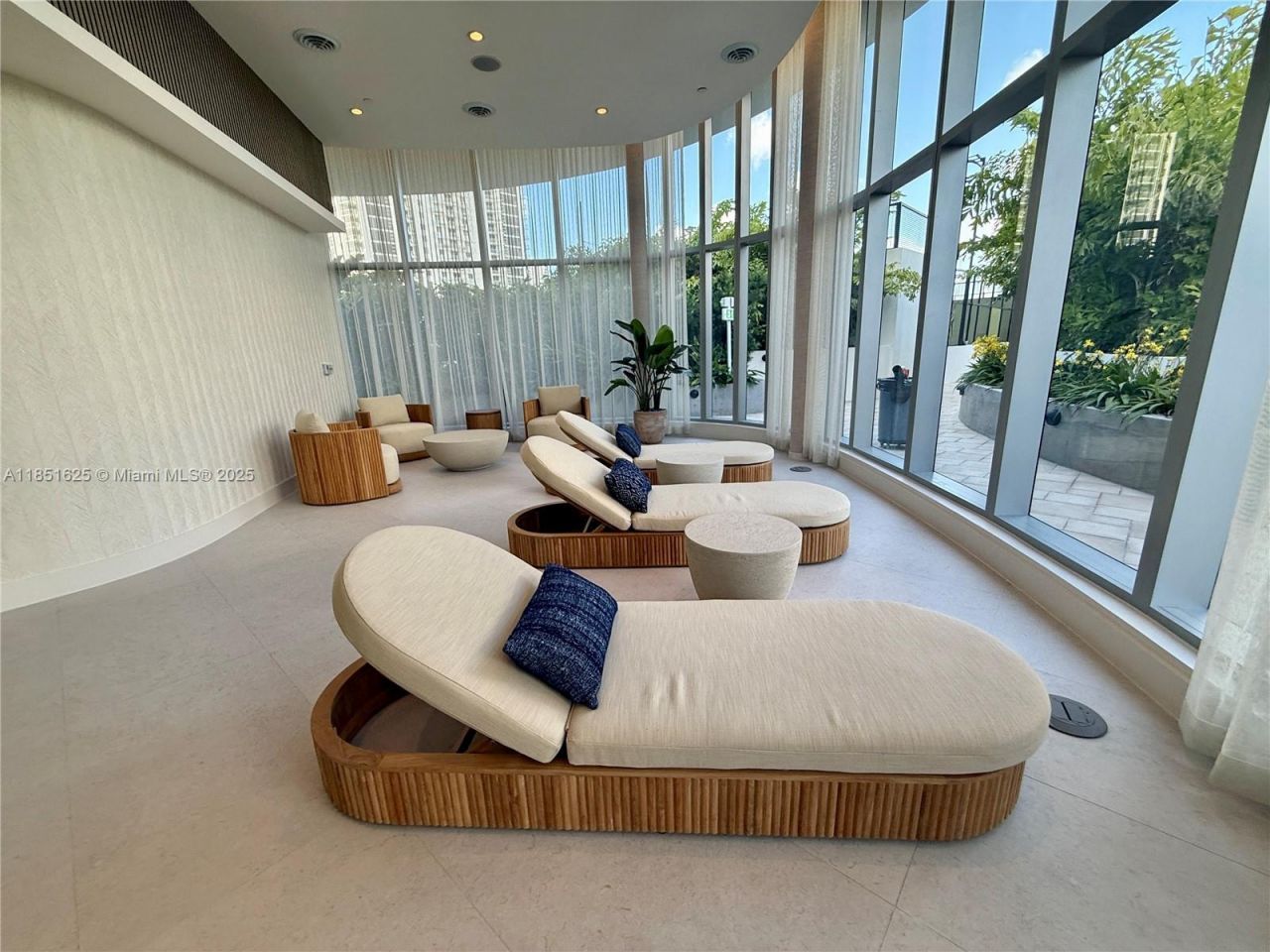 700 NE 24th St, Unit 4305, Miami, FL 33137 Photo