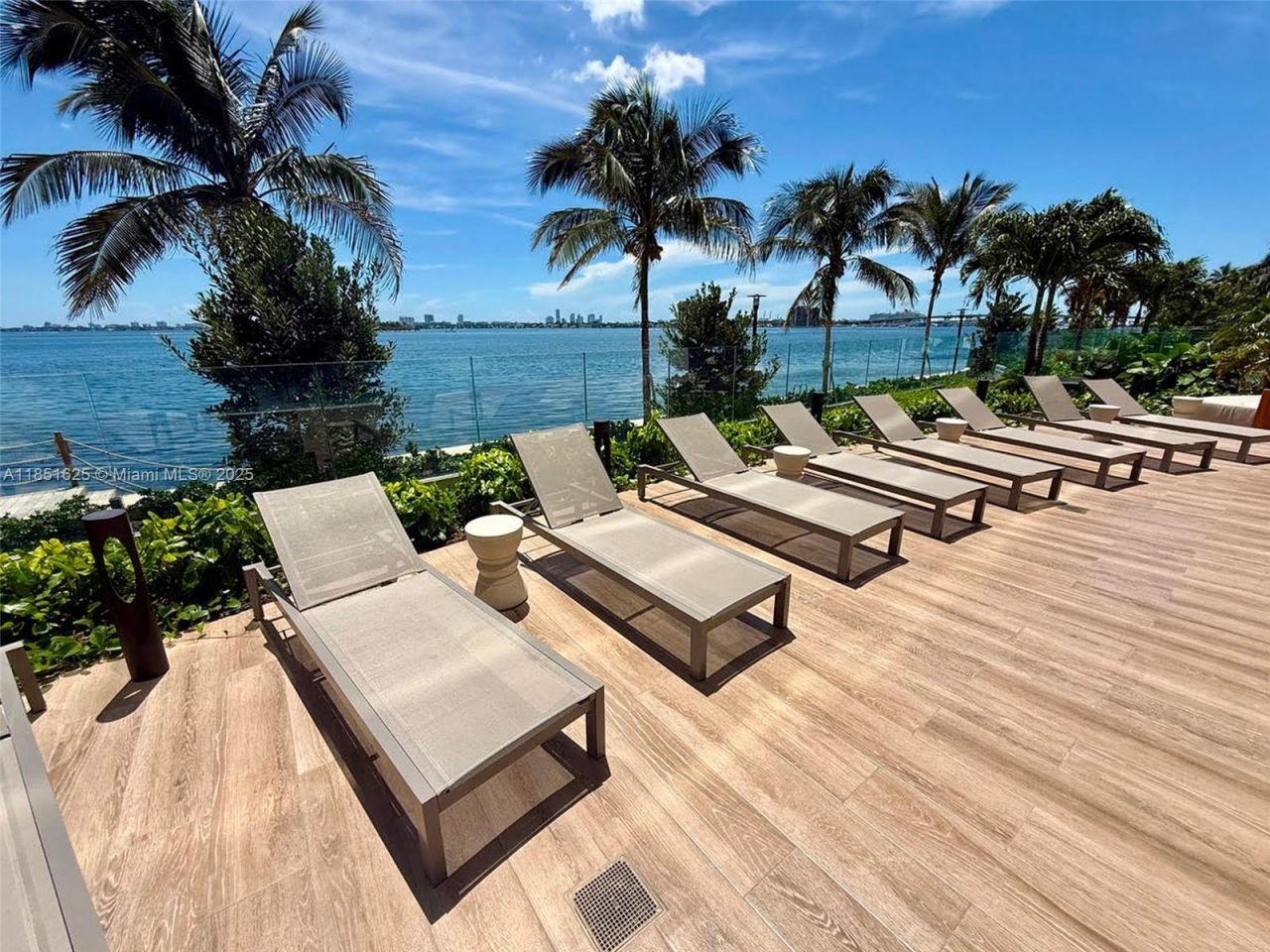 700 NE 24th St, Unit 4305, Miami, FL 33137 Photo