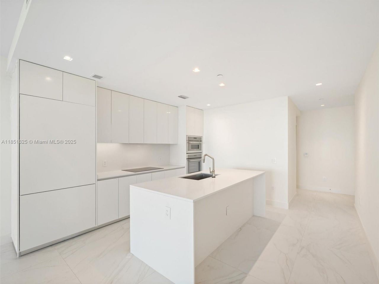 700 NE 24th St, Unit 4305, Miami, FL 33137 Photo