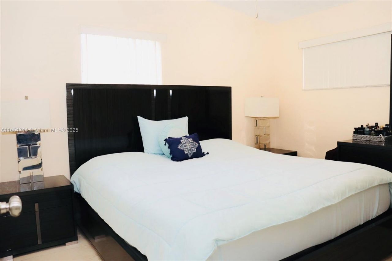 1847 W 2nd Ave, Hialeah, FL 33010 Photo