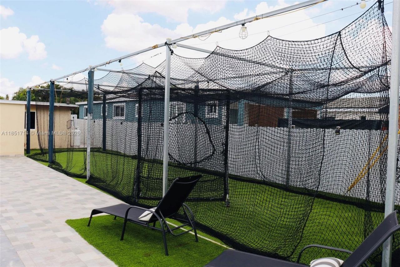 1847 W 2nd Ave, Hialeah, FL 33010 Photo