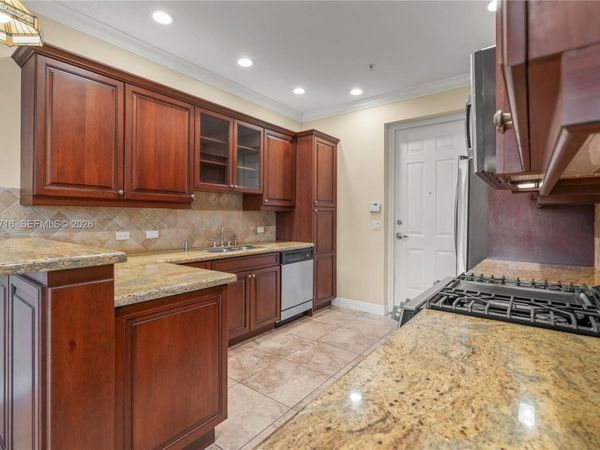 3055 NW 126th Ave, Unit 107, Sunrise, FL 33323