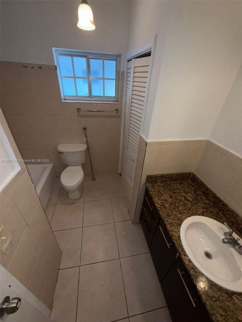 13700 NE 6th Ave, Unit 301, North Miami, FL 33161 Photo