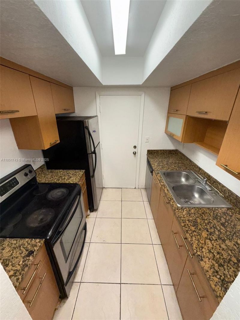 13700 NE 6th Ave, Unit 301, North Miami, FL 33161 Photo