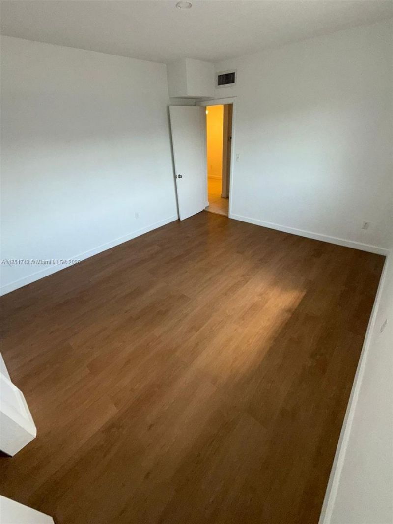 13700 NE 6th Ave, Unit 301, North Miami, FL 33161 Photo