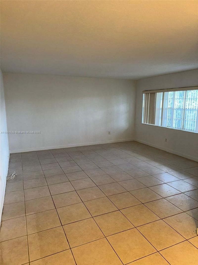 13700 NE 6th Ave, Unit 301, North Miami, FL 33161 Photo