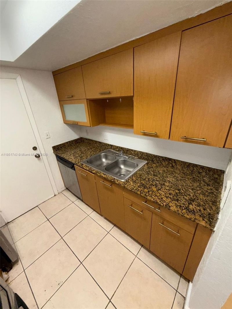 13700 NE 6th Ave, Unit 301, North Miami, FL 33161 Photo