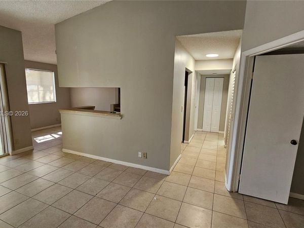 9877 Westview Dr, Unit 628, Coral Springs, FL 33076