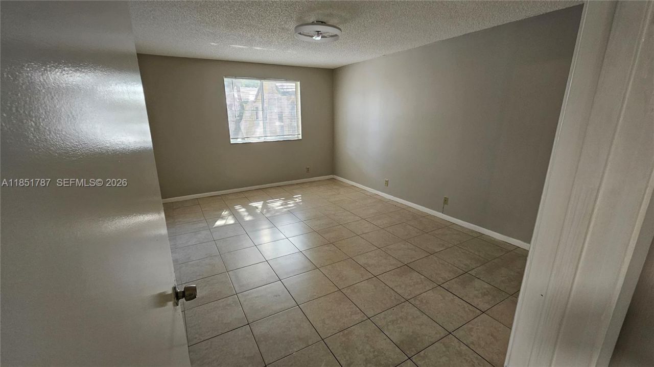 9877 Westview Dr, Unit 628, Coral Springs, FL 33076 Photo