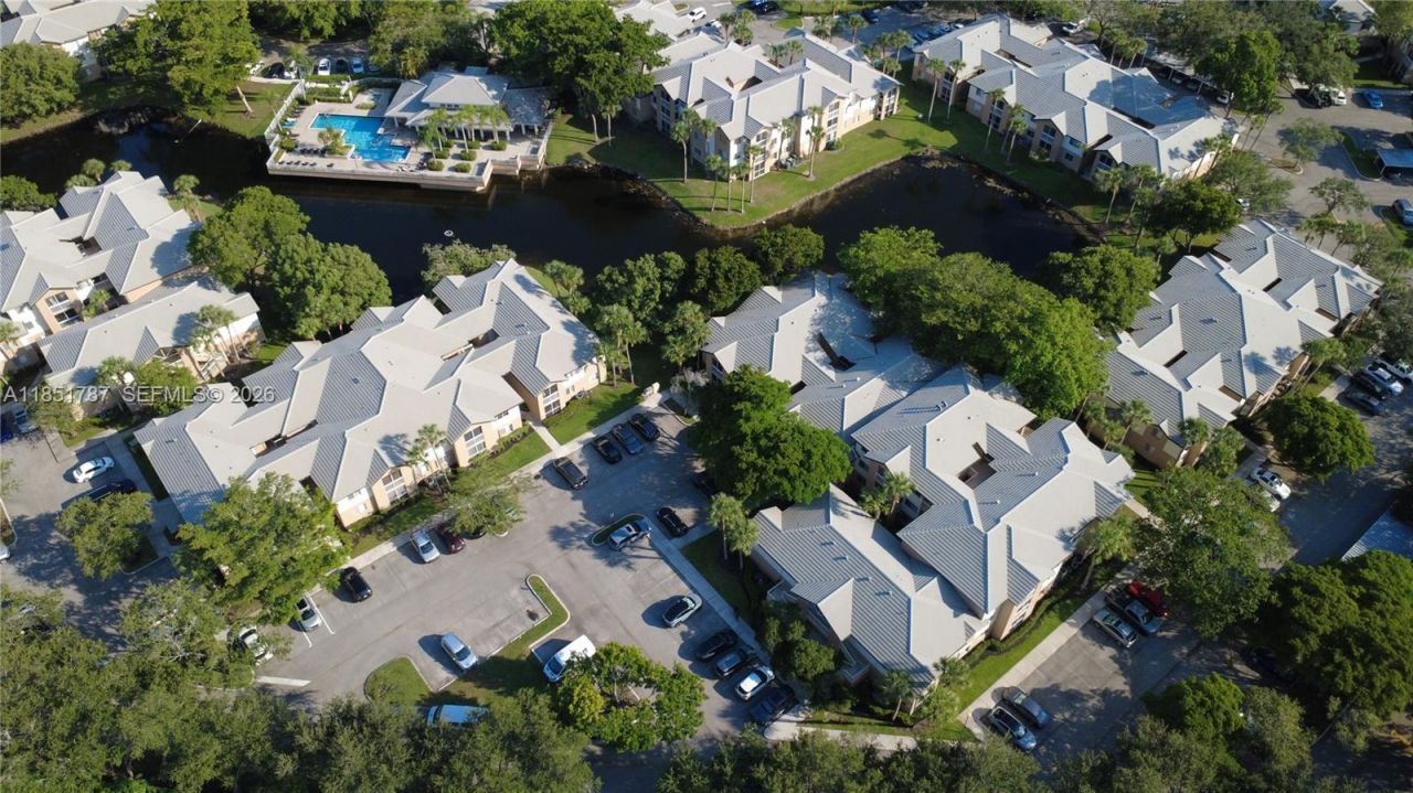 9877 Westview Dr, Unit 628, Coral Springs, FL 33076 Photo