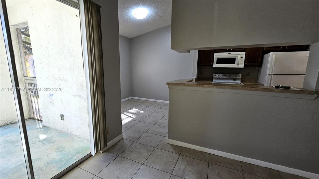 9877 Westview Dr, Unit 628, Coral Springs, FL 33076 Photo