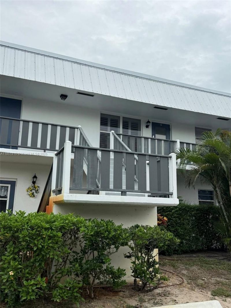 2929 SE Ocean Blvd, Unit 143-10, Stuart, FL 34996 Photo