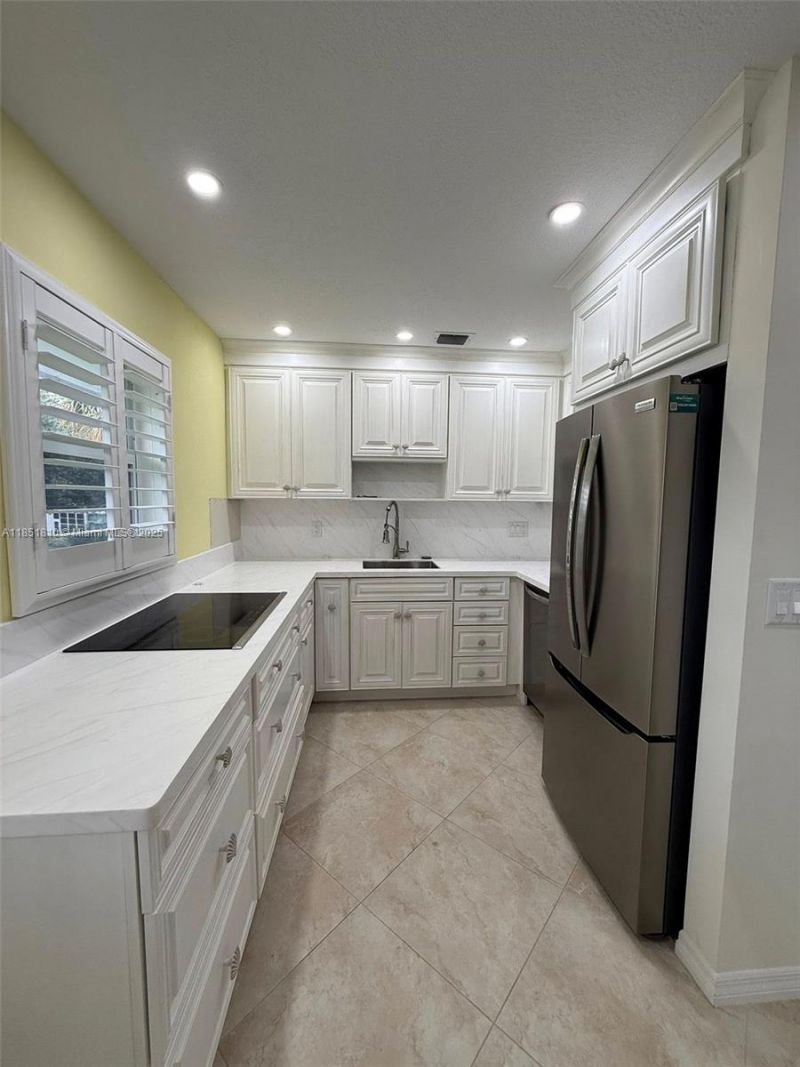 2929 SE Ocean Blvd, Unit 143-10, Stuart, FL 34996 Photo
