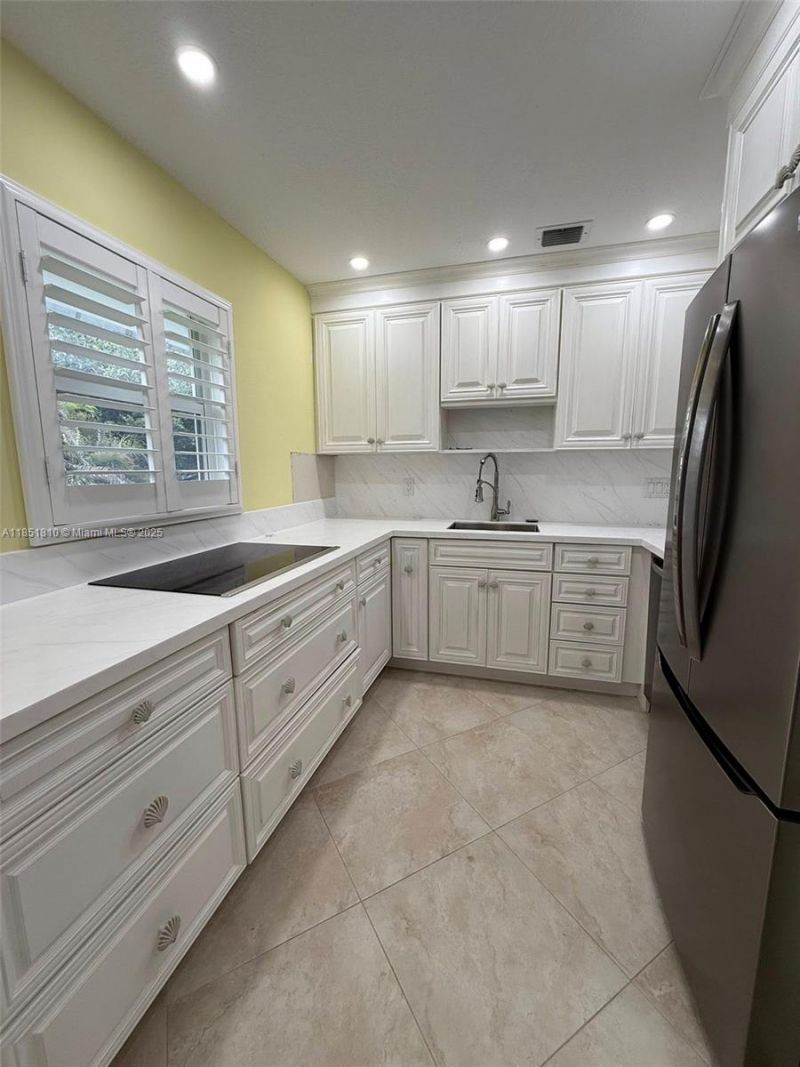 2929 SE Ocean Blvd, Unit 143-10, Stuart, FL 34996 Photo