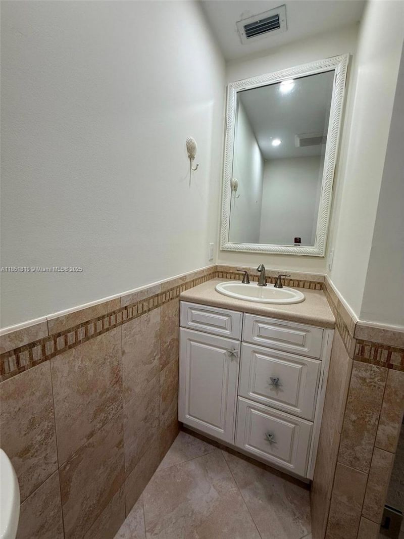 2929 SE Ocean Blvd, Unit 143-10, Stuart, FL 34996 Photo