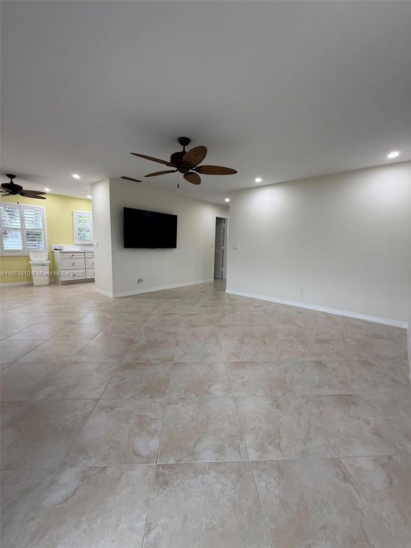 2929 SE Ocean Blvd, Unit 143-10, Stuart, FL 34996 Photo