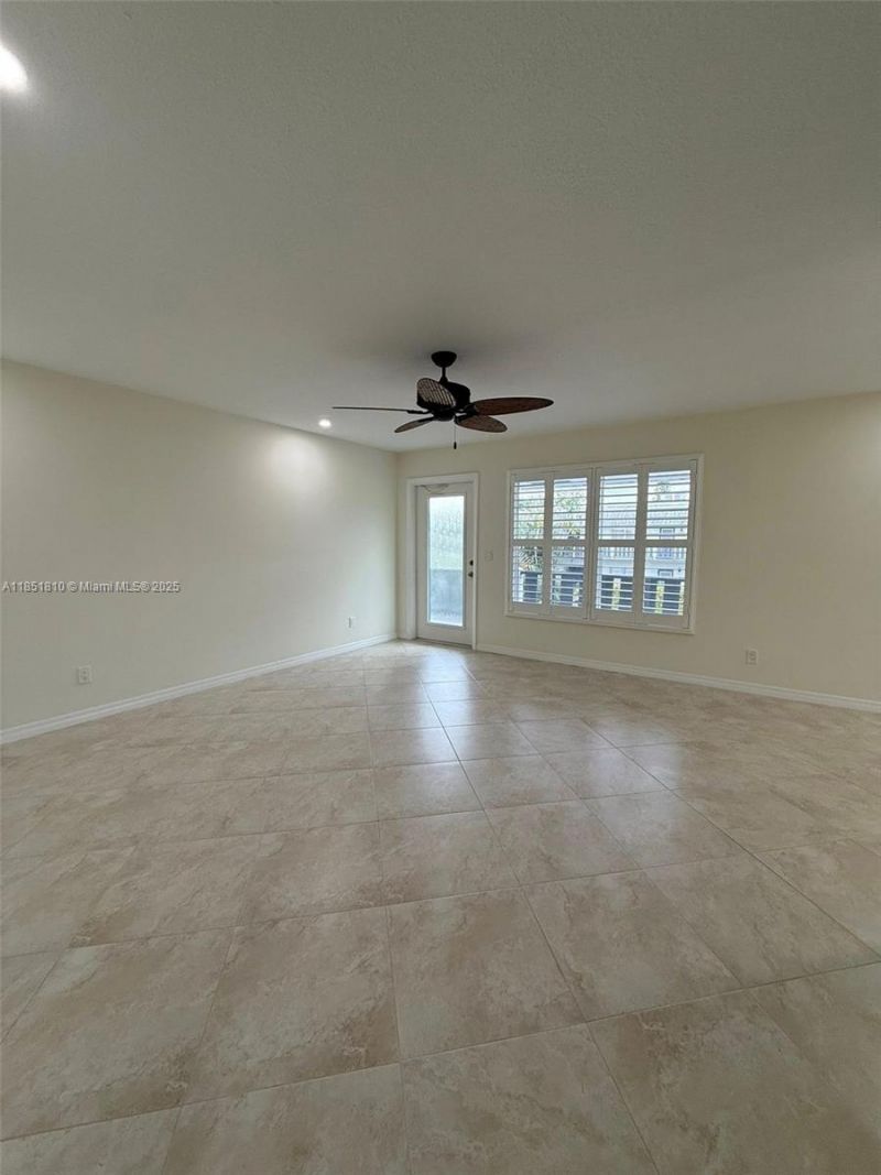 2929 SE Ocean Blvd, Unit 143-10, Stuart, FL 34996 Photo