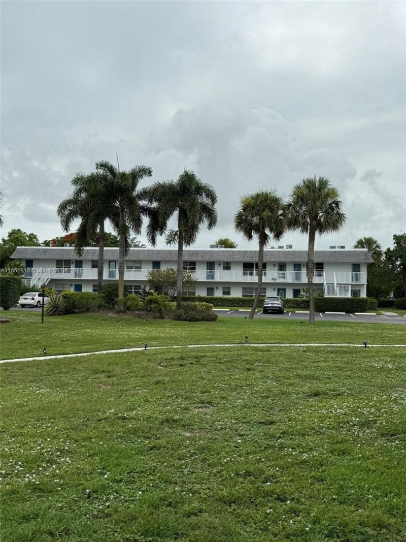 2929 SE Ocean Blvd, Unit 143-10, Stuart, FL 34996 Photo