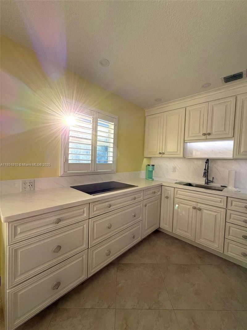 2929 SE Ocean Blvd, Unit 143-10, Stuart, FL 34996 Photo