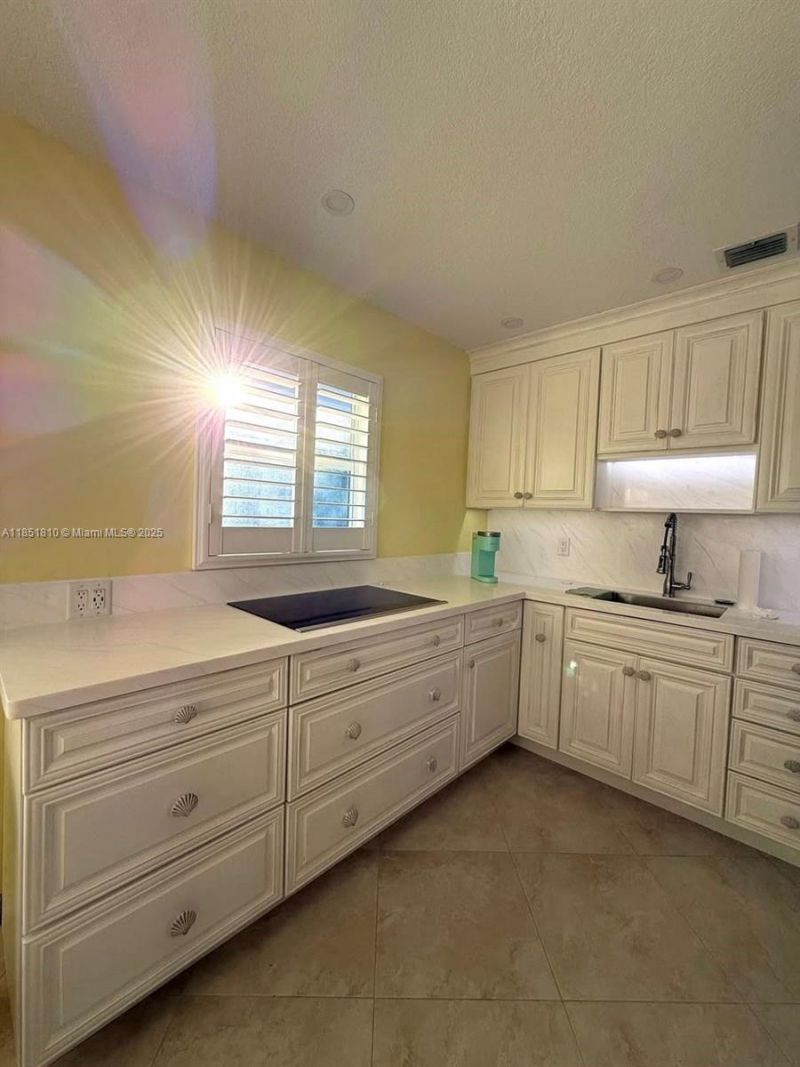 2929 SE Ocean Blvd, Unit 143-10, Stuart, FL 34996 Photo