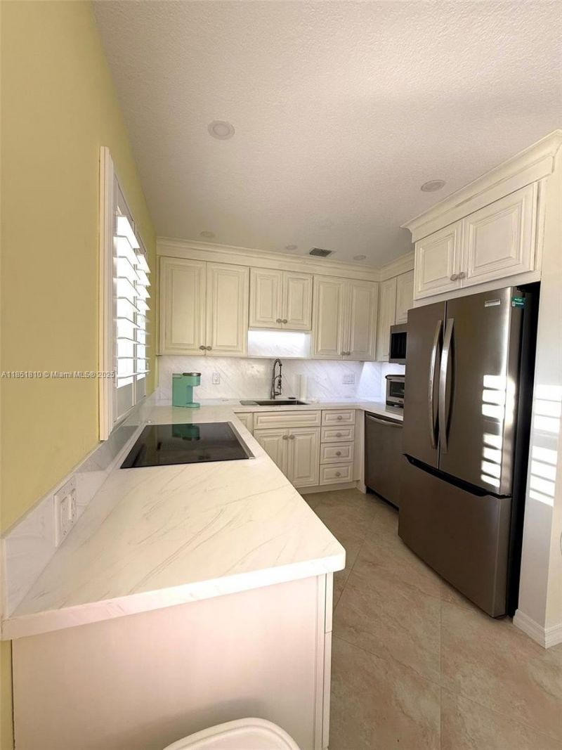 2929 SE Ocean Blvd, Unit 143-10, Stuart, FL 34996 Photo
