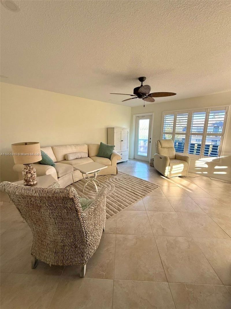 2929 SE Ocean Blvd, Unit 143-10, Stuart, FL 34996 Photo